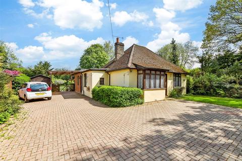 2 bedroom bungalow for sale, Peeks Brook Lane, Horley RH6