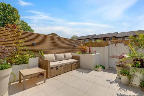 2 bedroom house for sale, Grace Path, London