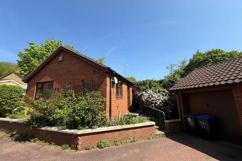 2 bedroom detached bungalow for sale, Lapwing Close, Northampton NN4