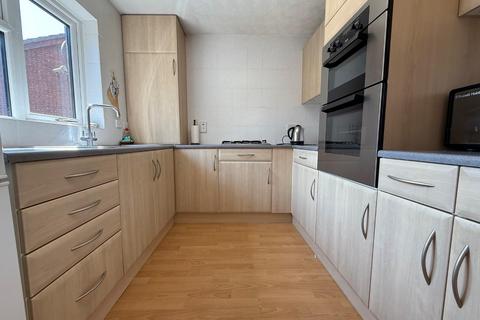 2 bedroom detached bungalow for sale, Lapwing Close, Northampton NN4