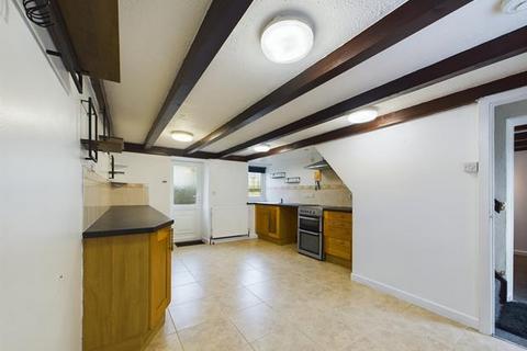 4 bedroom end of terrace house to rent, 2 Medrose Street, Delabole PL33