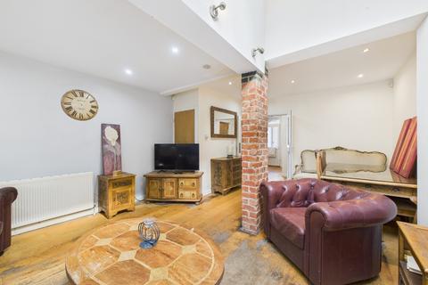 4 bedroom terraced house for sale, Junction Road, Kingsley, Northampton, NN2 7HS