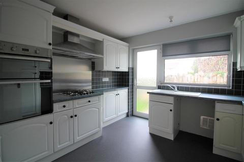 2 bedroom bungalow to rent, Hendre Court, Prestatyn, LL19