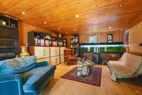6 bedroom semi-detached house for sale, Wise Lane, London NW7