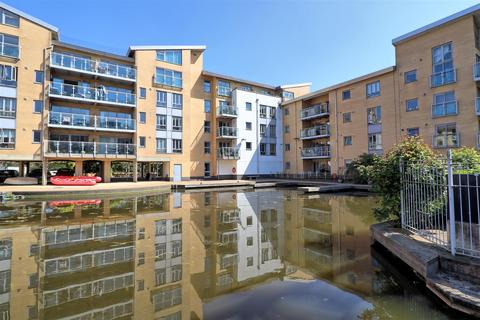 2 bedroom apartment for sale, Lockside Marina, Essex CM2