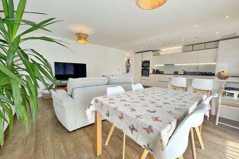 2 bedroom apartment for sale, Poulter Walk, Trumpington, Cambridge, CB2