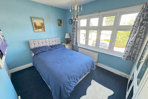 10 Ethel Road, Ashford, TW15 3RB