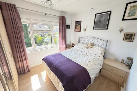 10 Ethel Road, Ashford, TW15 3RB