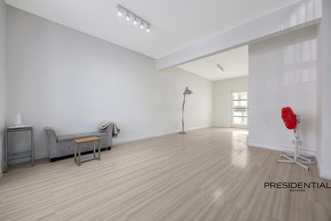 4 bedroom terraced house for sale, East Ham E6