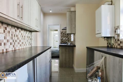 3 bedroom terraced house to rent, Bruin Street, Belgrave, Leicester LE4