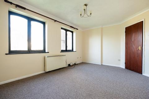 2 bedroom apartment to rent, Brentfield Road, Dartford, DA1