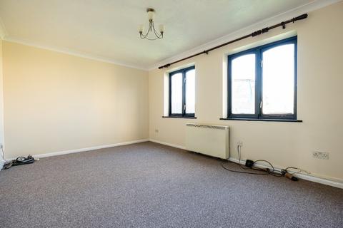 2 bedroom apartment to rent, Brentfield Road, Dartford, DA1