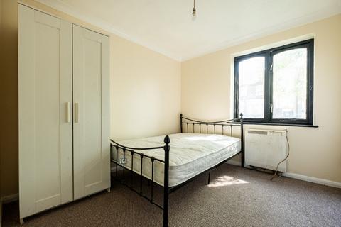 2 bedroom apartment to rent, Brentfield Road, Dartford, DA1