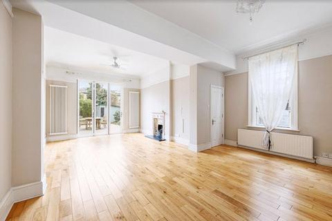 undefined, Marlborough Road, London, W5