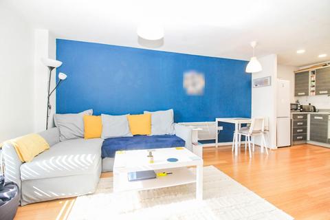 1 bedroom property to rent, Bouverie Court, Leeds, West Yorkshire, LS9