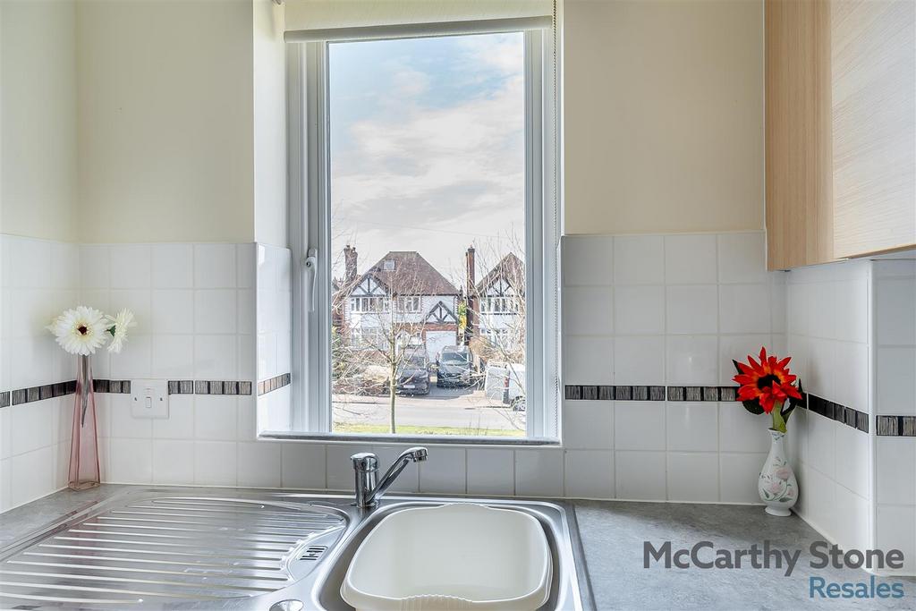 8640072-interior21.jpg
