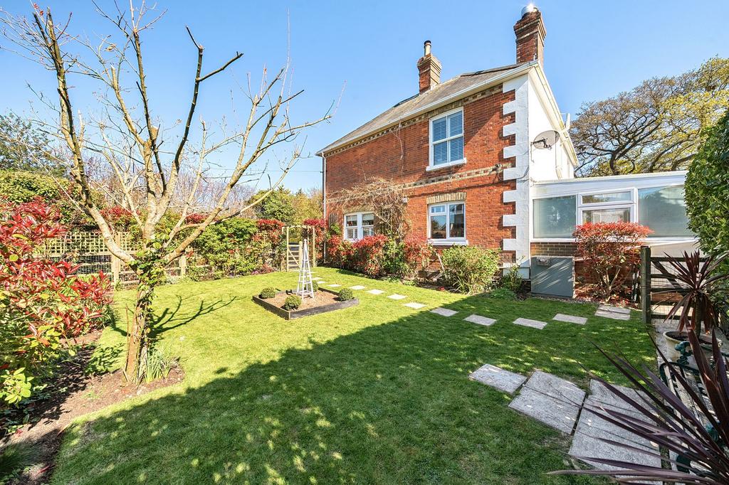Separate Side Garden