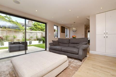 54 Bushey Road, Sutton, SM1 1QS