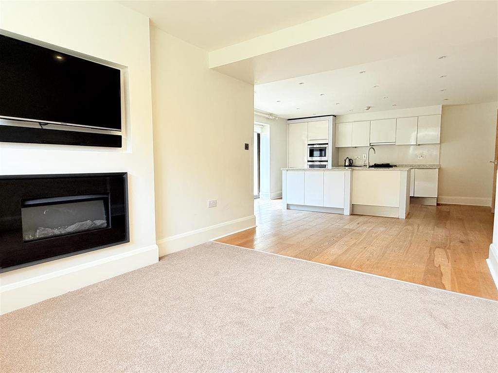 Open plan living/dining kitchen