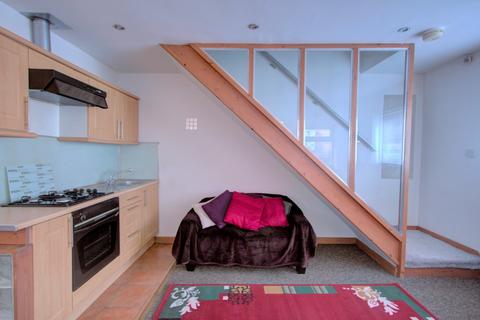 3 bedroom end of terrace house for sale, Montague Road, Leicester LE2