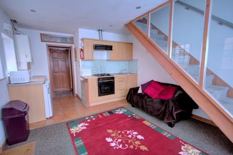 3 bedroom end of terrace house for sale, Montague Road, Leicester LE2