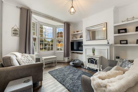 3 bedroom semi-detached house for sale, Beckenham Lane Bromley BR2