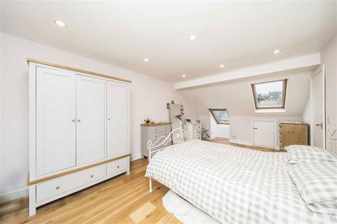 131 Algernon Road, London, SE13 7AP