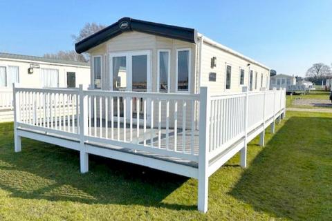 2 bedroom static caravan for sale, Broadlands Park and Marina, , Oulton Broad NR33