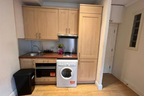 1 bedroom flat to rent, Howard Road, Hampshire SO15
