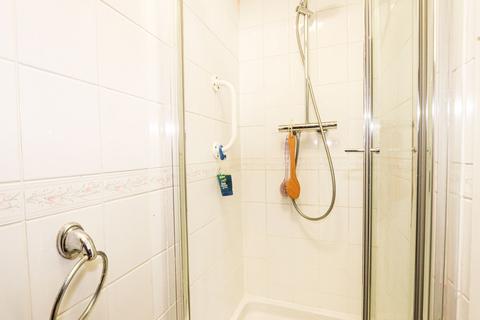 1 bedroom in a house share to rent, Northcote Avenue, Southall, UB1