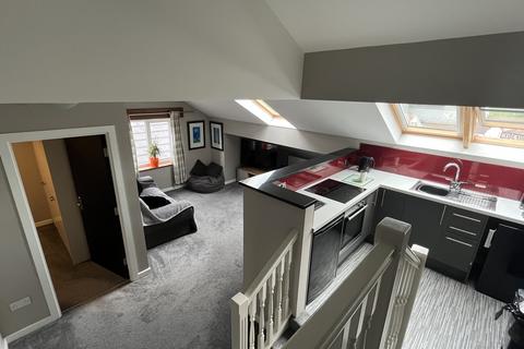 2 bedroom flat to rent - wilsden, bradford BD15