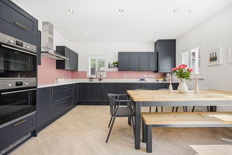 5 bedroom detached house for sale, Withington Close, Oakley, Cheltenham, GL52