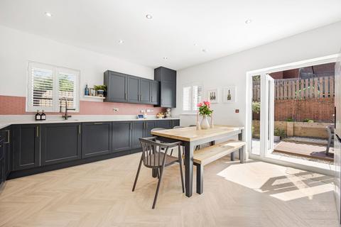 5 bedroom detached house for sale, Withington Close, Oakley, Cheltenham, GL52
