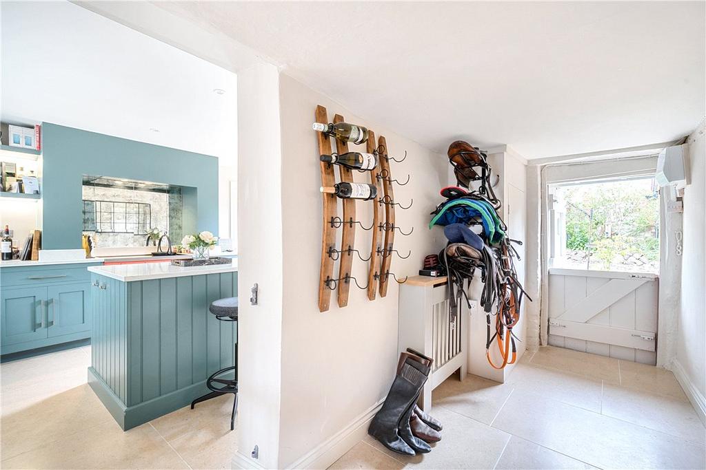Kitchen/Hall