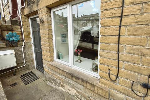 1 bedroom ground floor flat for sale, High Street, Idle BD10