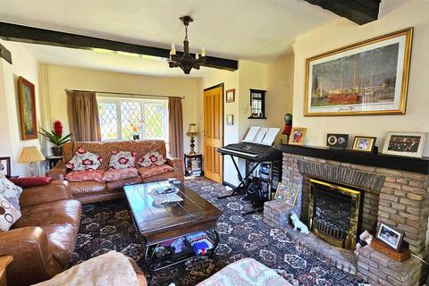 2 bedroom detached house for sale, Lynn Grove, Gorleston