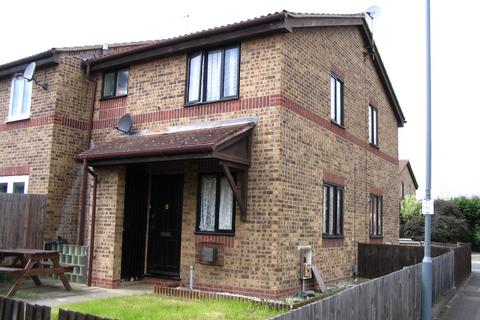 1 bedroom semi-detached house to rent, Gibson Road, Dagenham RM8
