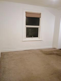 1 bedroom flat to rent, Horton Road, Yiewsley UB7