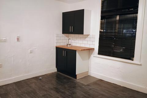1 bedroom flat to rent, Horton Road, Yiewsley UB7