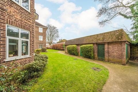 1 bedroom flat to rent, Whitton Road, Twickenham TW1