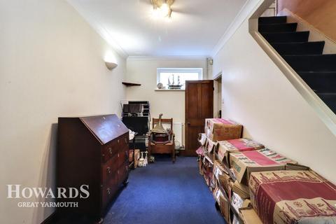 2 bedroom detached house for sale, Lancaster Road, Great Yarmouth