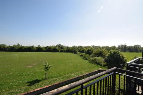 2 bedroom apartment for sale, Eglinton Drive, Chelmsford