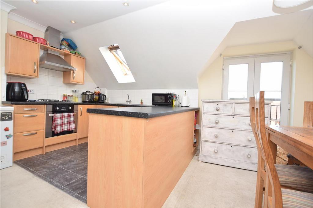 Kitchen / dining