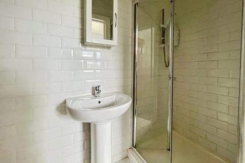 1 bedroom house of multiple occupation to rent, Sussex Place, Slough SL1