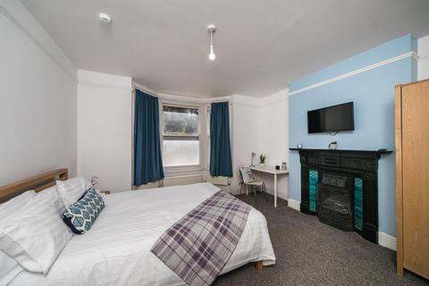 6 bedroom detached house for sale, Tilehurst Road, Reading RG30