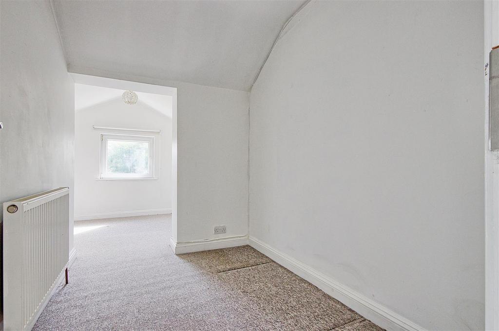 Bedroom 1 - 2.jpg