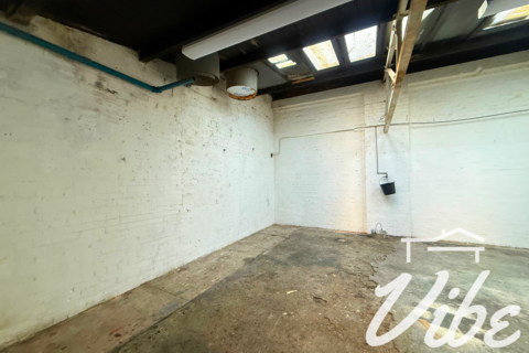 Industrial unit to rent, Hermitage Road, London N4