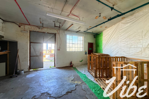 Industrial unit to rent, Hermitage Road, London N4