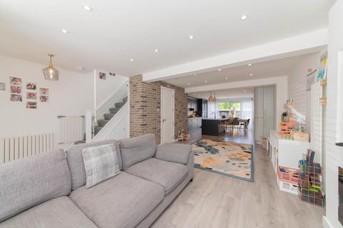 143 Hillside Avenue, Borehamwood, WD6 1HH