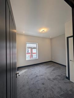 4 bedroom terraced house to rent, Newlyn Street, Manchester
